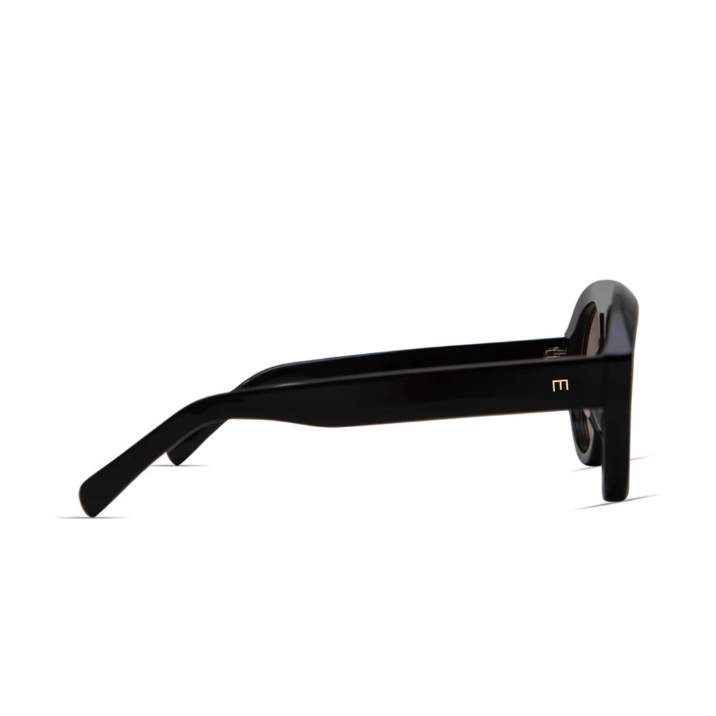 Val in Gloss Black